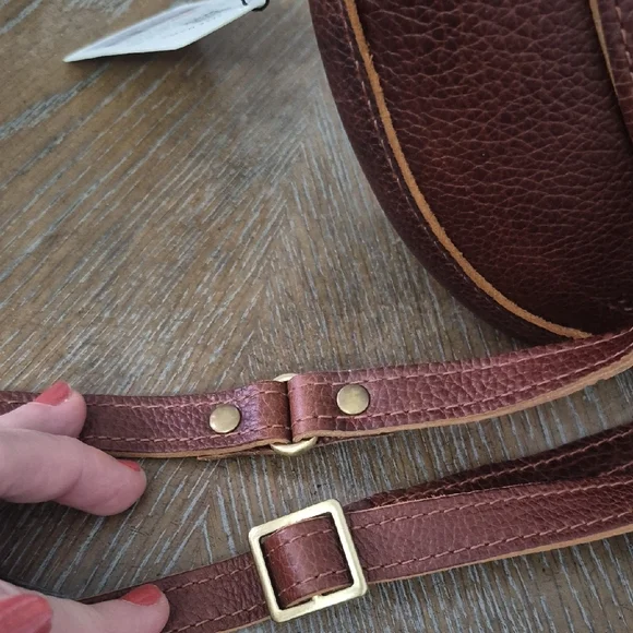 Portland Leather Small Koala Sling Bag in Nutmeg - Picture 6 of 8
